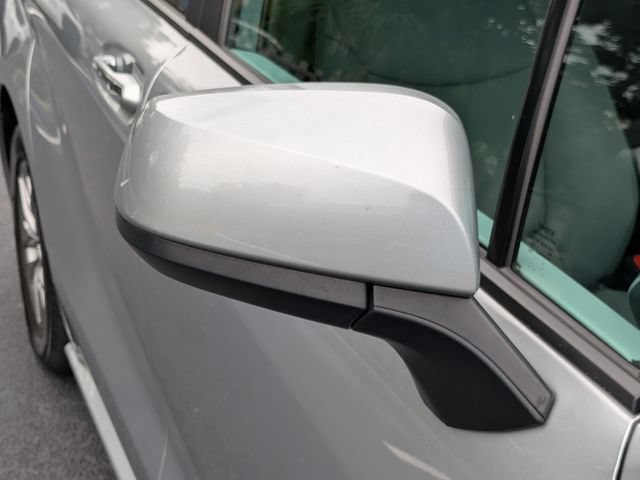 Used 2025 Toyota Sienna XLE FWD image 11