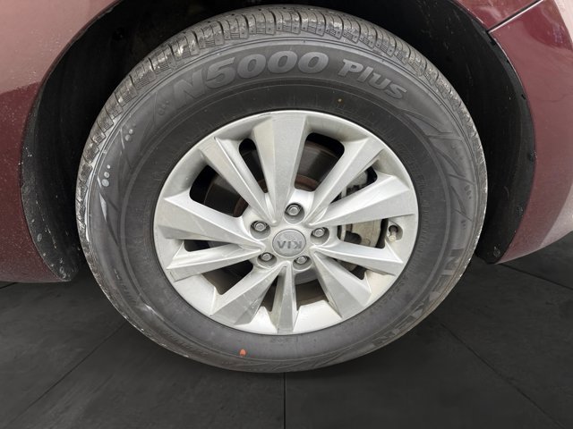 Used 2018 Kia Sedona LX FWD image 9