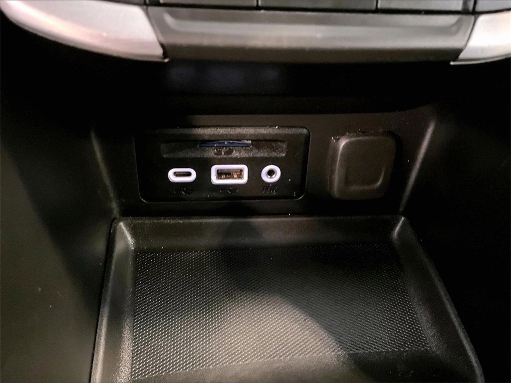 Used 2023 GMC Terrain SLT image 26