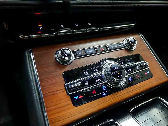 Used 2022 Lincoln Aviator Reserve w/ Elements Package Plus AWD/4WD image 22