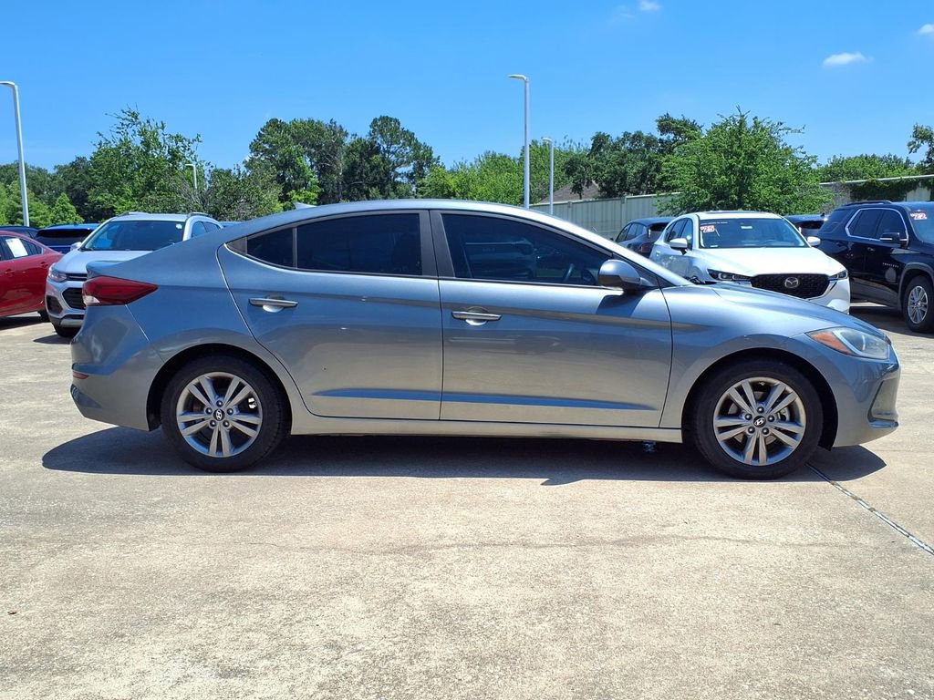Used 2017 Hyundai Elantra SE FWD image 8