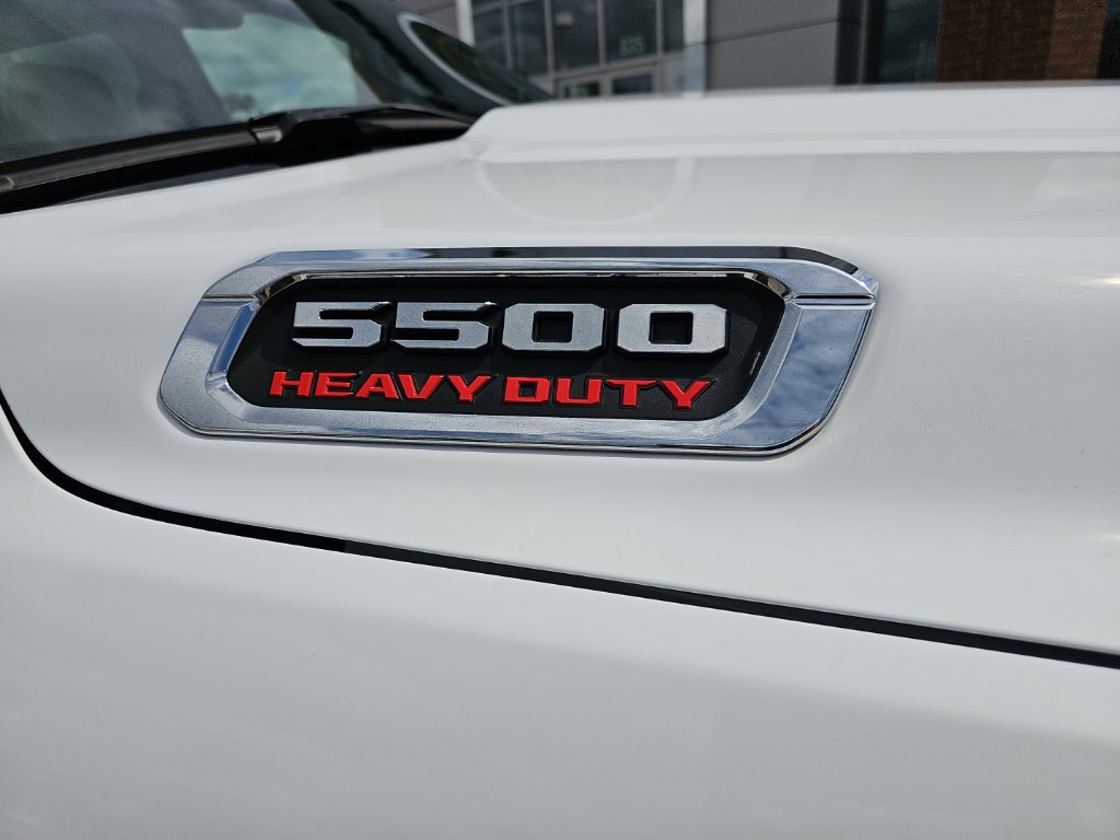 Used 2025 RAM 5500 4x4 Crew Cab image 3