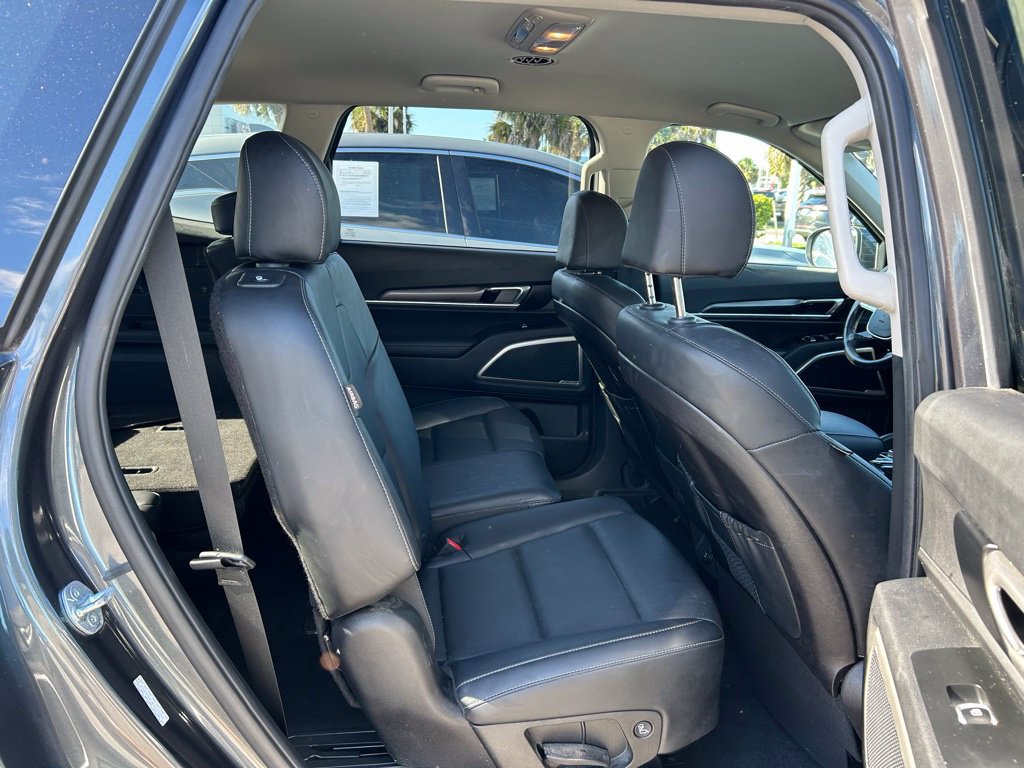Used 2023 Kia Telluride LX FWD image 44