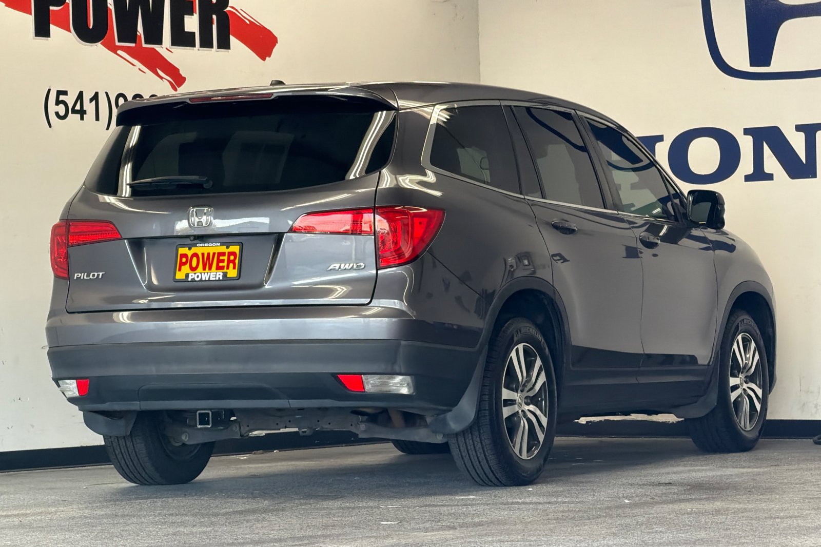 Used 2017 Honda Pilot EX-L image 3