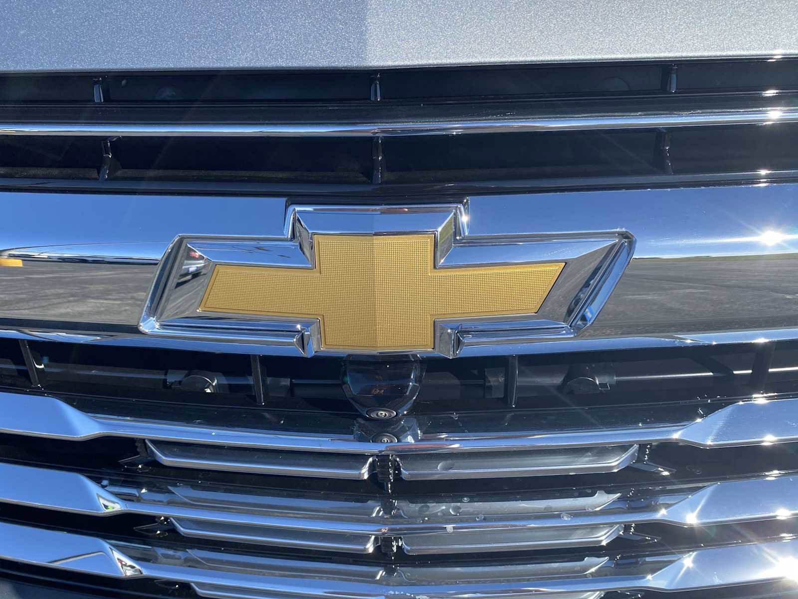 New 2026 Chevrolet Suburban Premier w/ Sun And Tow Package image 11