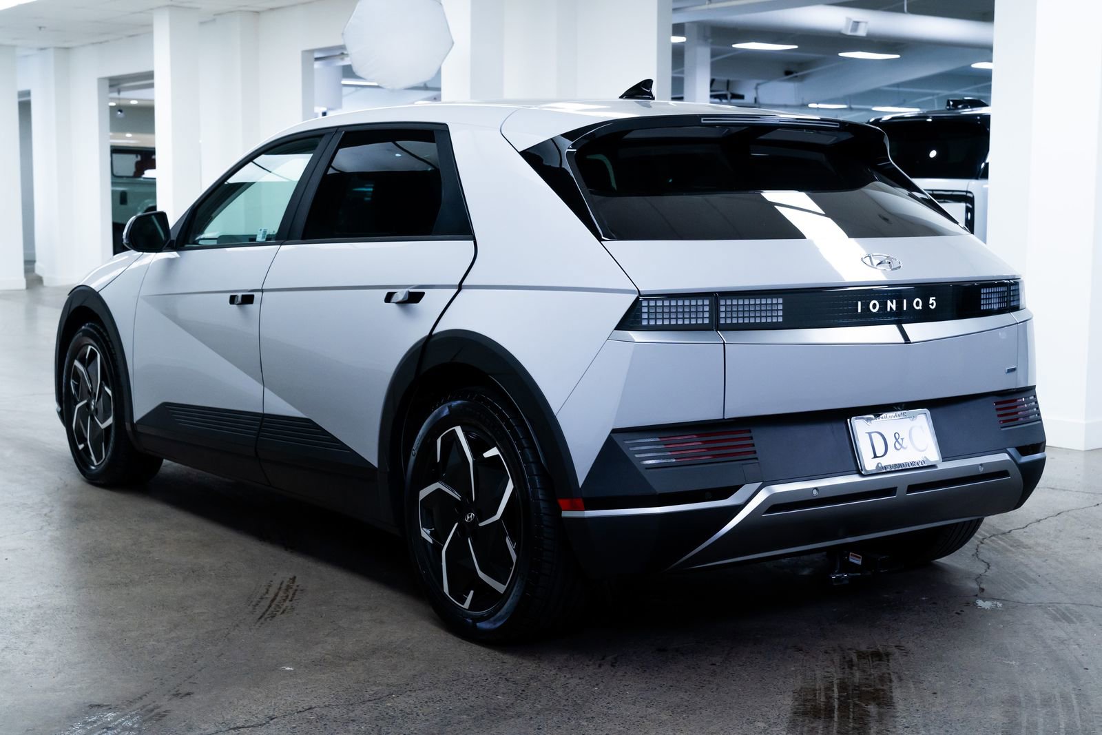 Used 2024 Hyundai Ioniq 5 SEL image 4