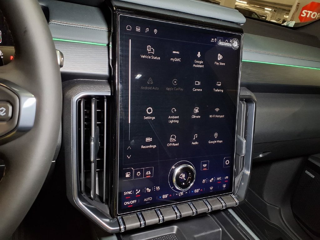 New 2027 GMC Acadia AT4 w/ Luxury Package AWD/4WD image 16