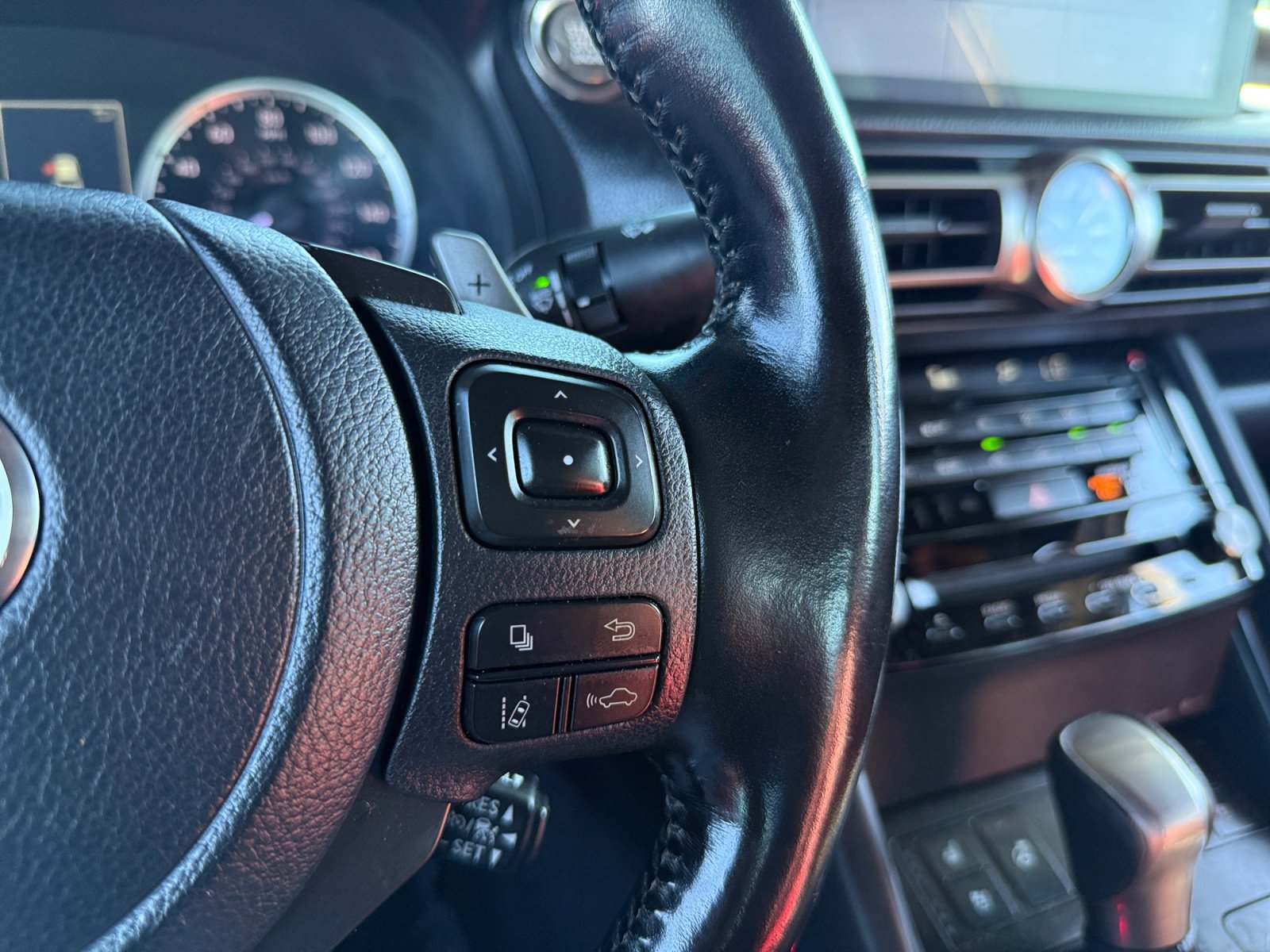 Used 2021 Lexus IS 300 w/ Comfort Package image 22