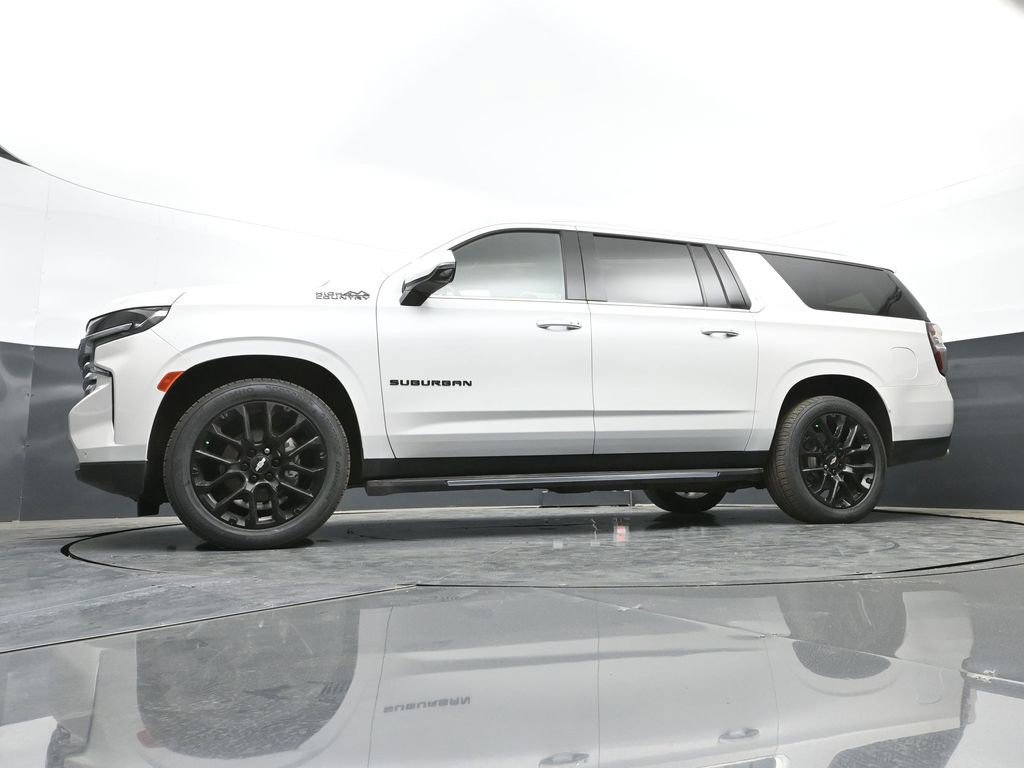 Used 2022 Chevrolet Suburban High Country w/ LPO, Illumination Package AWD/4WD image 51
