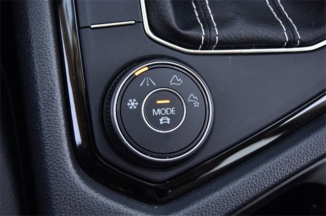 Certified 2023 Volkswagen Taos SE image 18