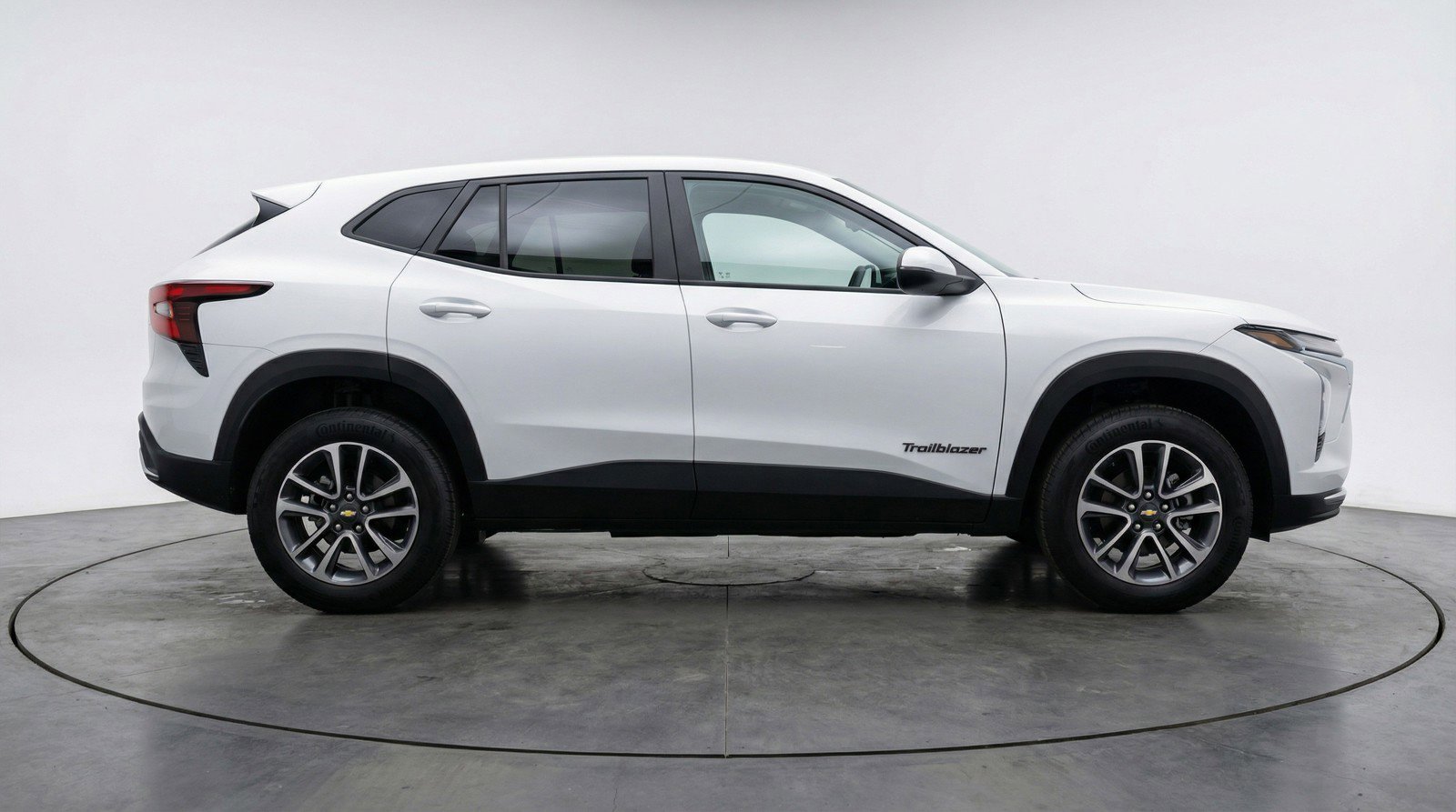 Used 2025 Chevrolet TrailBlazer LT image 11