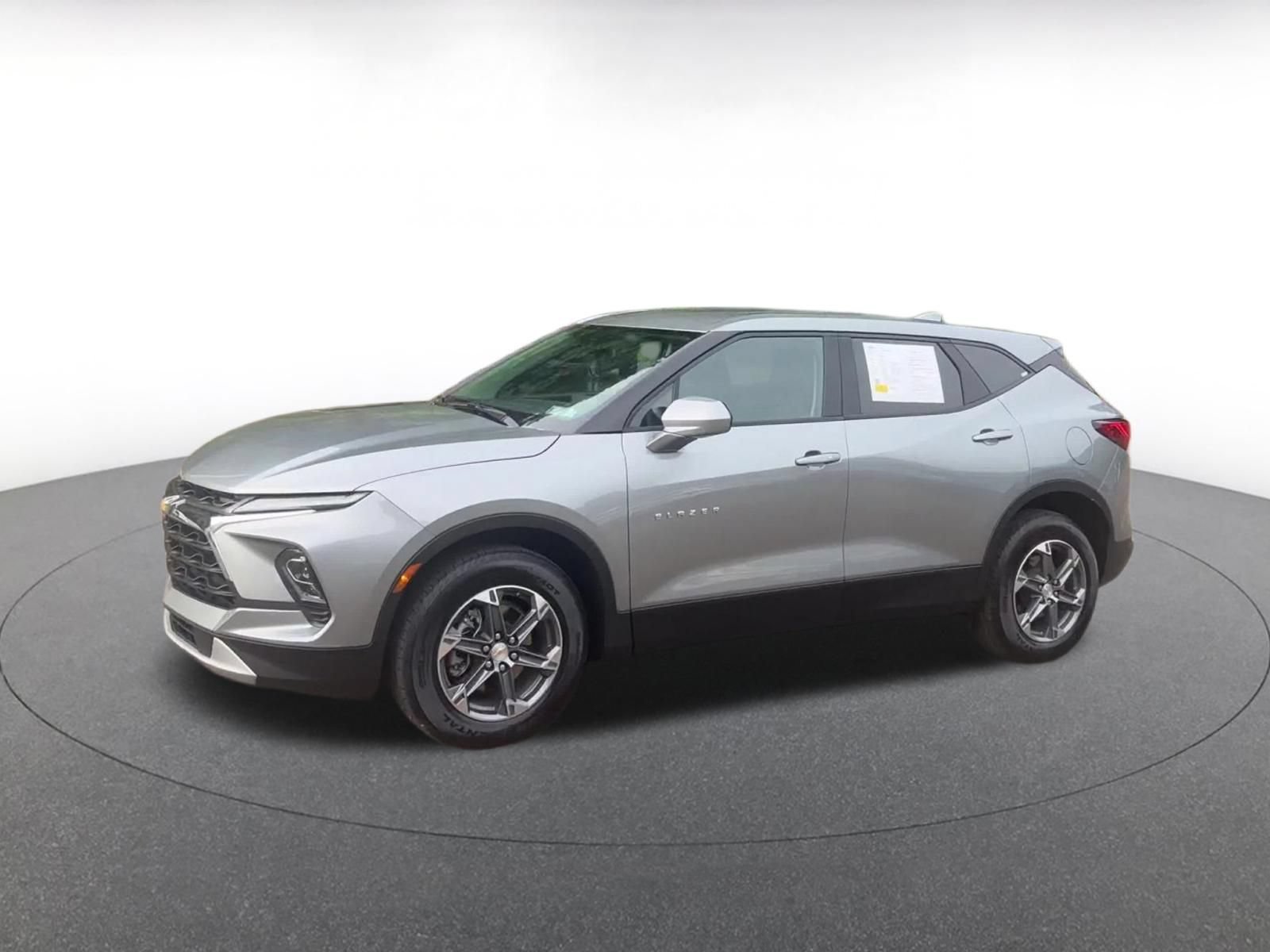 Used 2026 Chevrolet Blazer LT FWD image 8