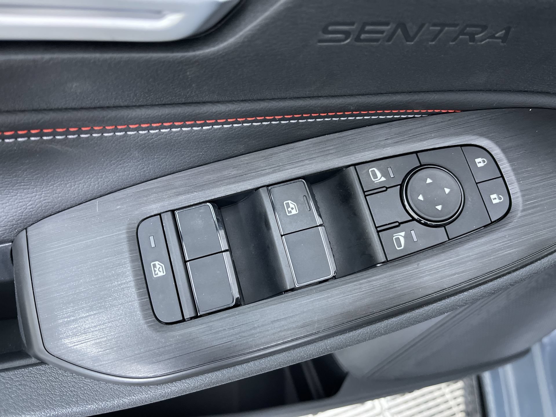 New 2026 Nissan Sentra SR w/ Floor Mat Package FWD image 14