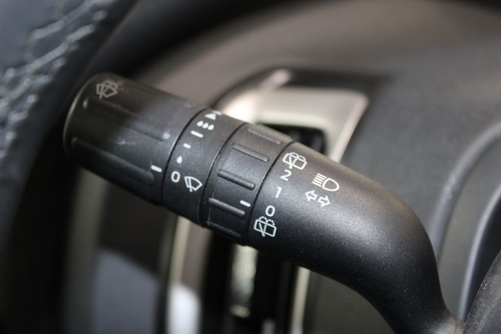 Used 2025 Ford Expedition Active image 41