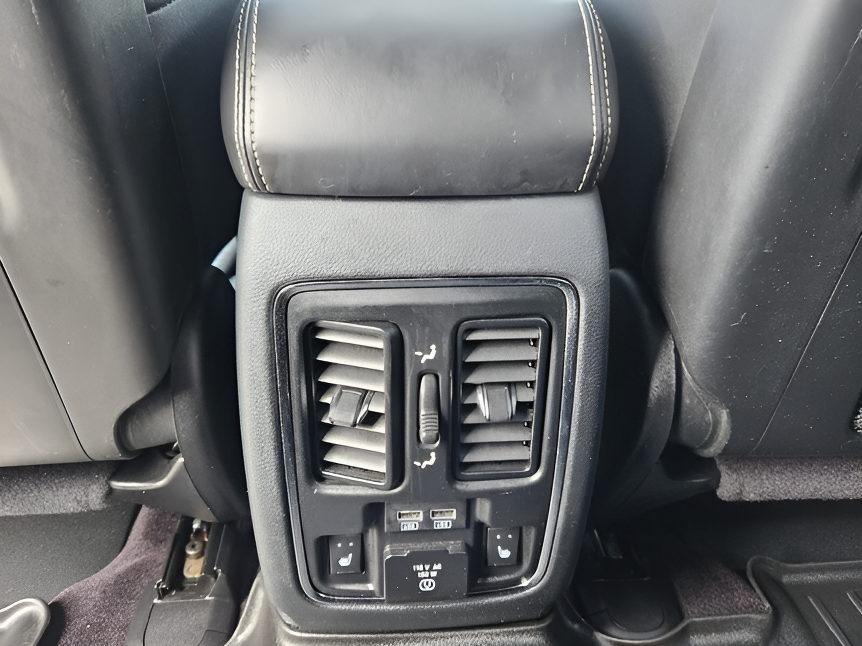 Used 2017 Jeep Grand Cherokee Limited RWD image 10