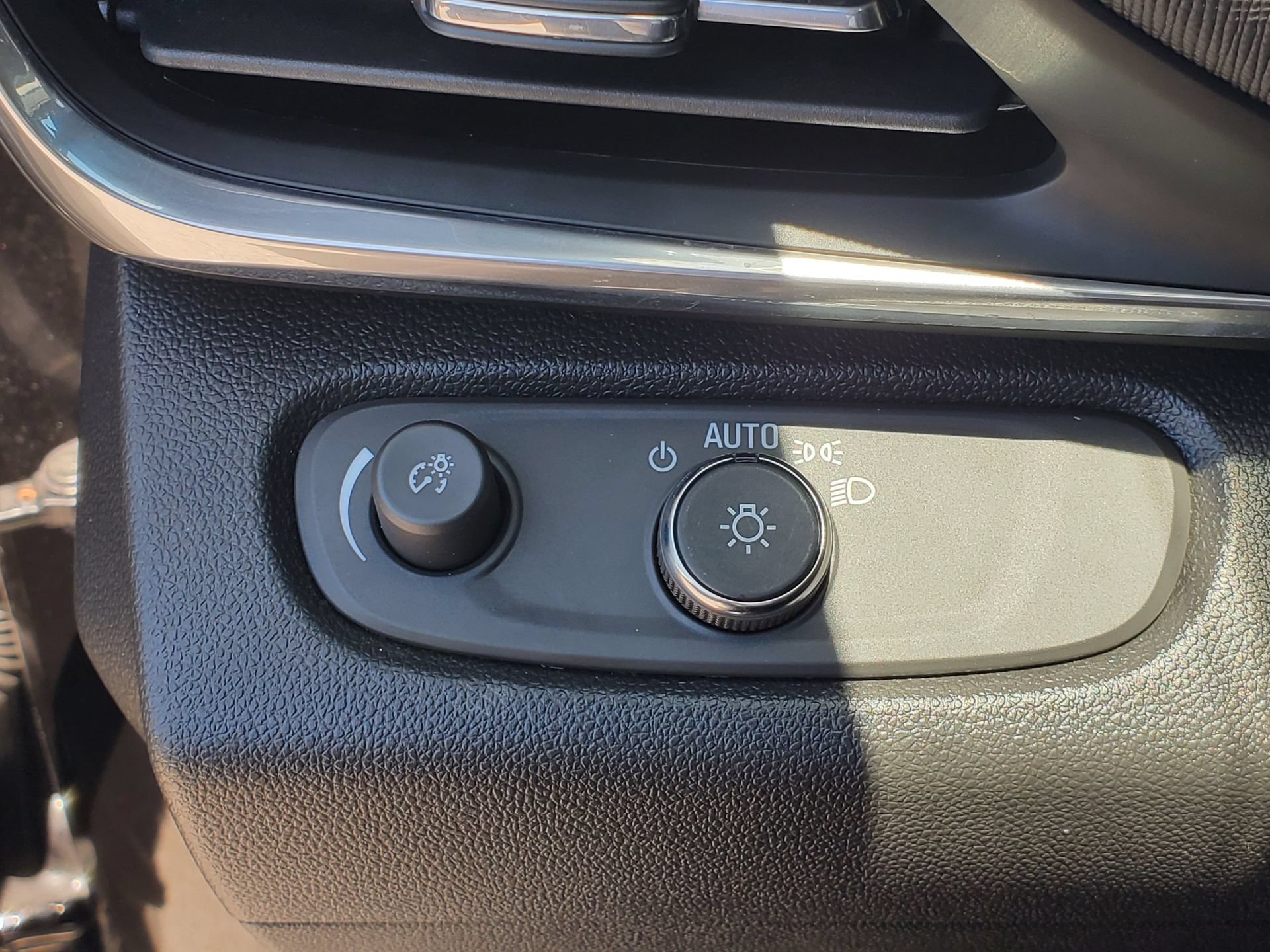 Used 2024 Buick Envista Preferred FWD image 21