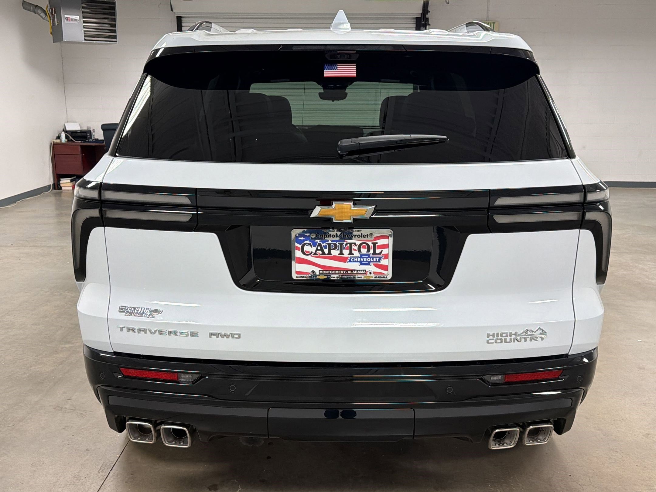 New 2026 Chevrolet Traverse High Country w/ LPO, Floor Liner Package image 9