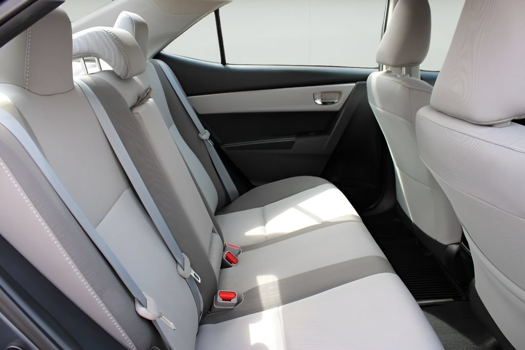 Certified 2018 Toyota Corolla LE FWD image 22
