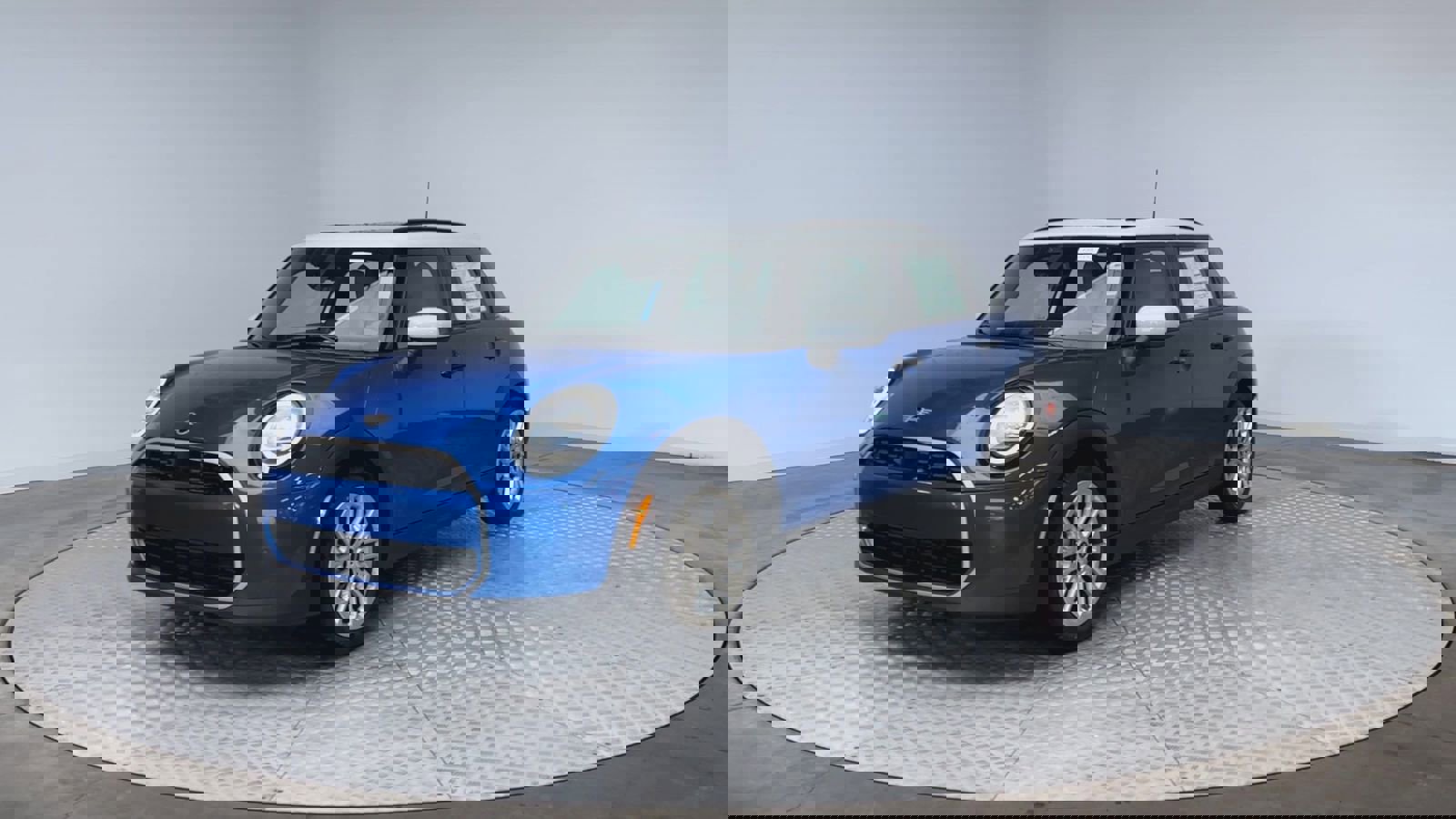 New 2026 MINI Cooper 4-Door Hardtop image 4