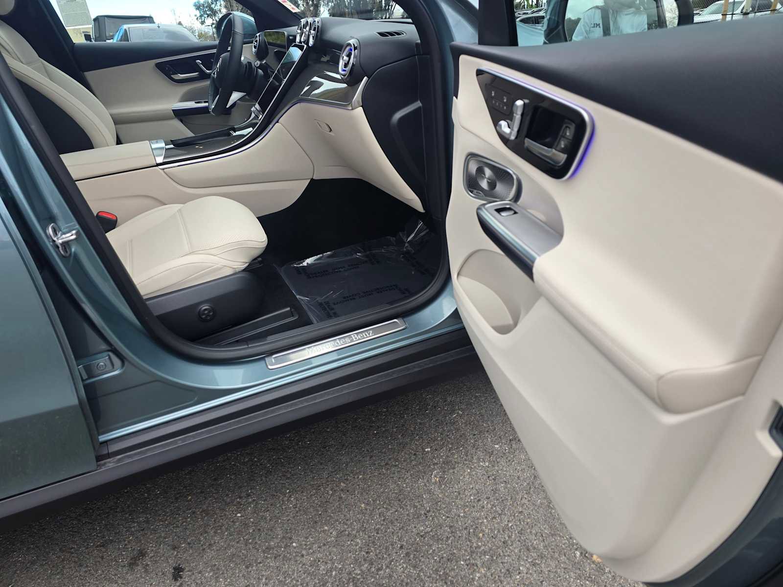 Used 2026 Mercedes-Benz GLC 300 4MATIC image 10