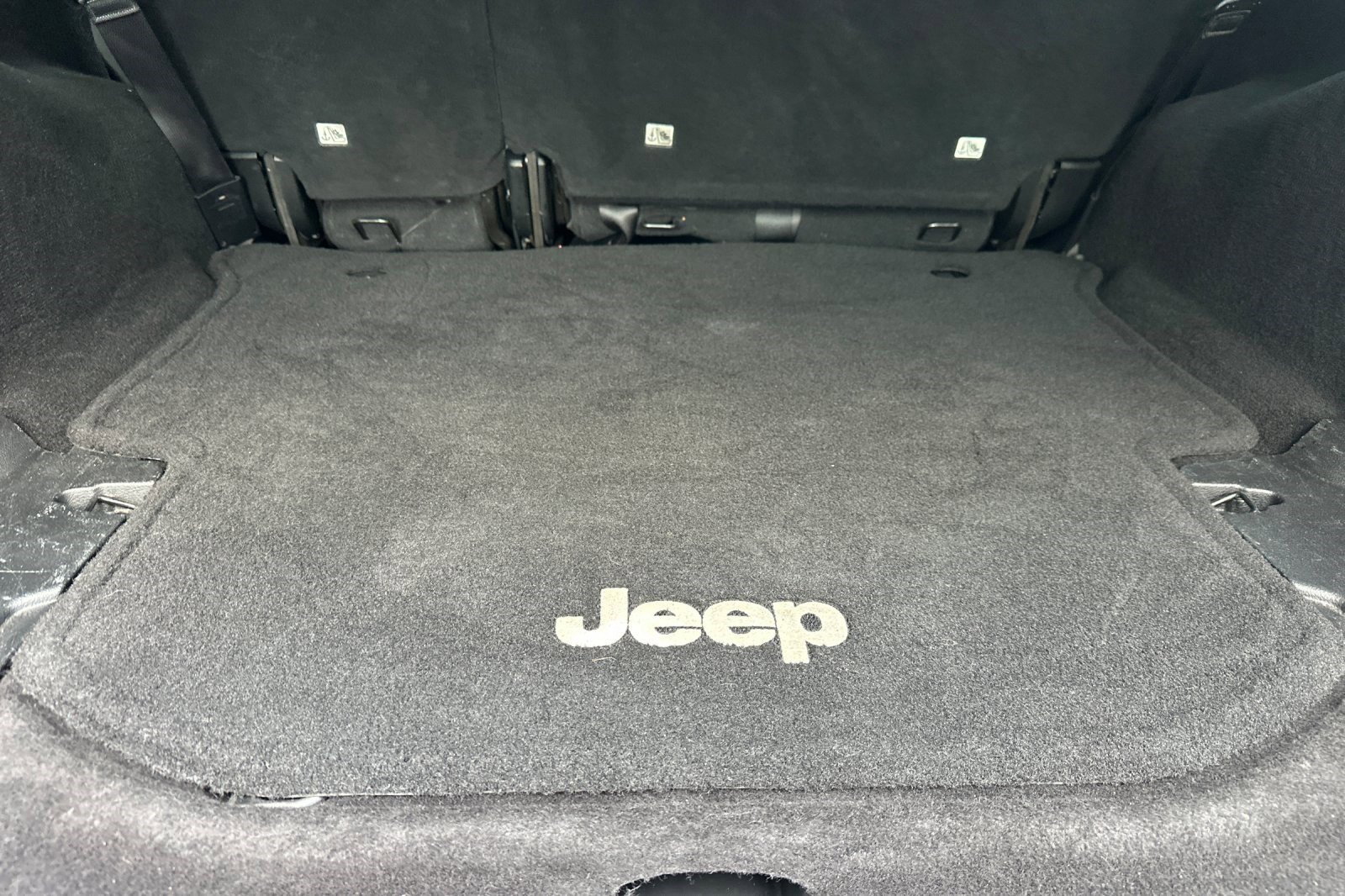 Used 2017 Jeep Wrangler 75th Anniversary image 18