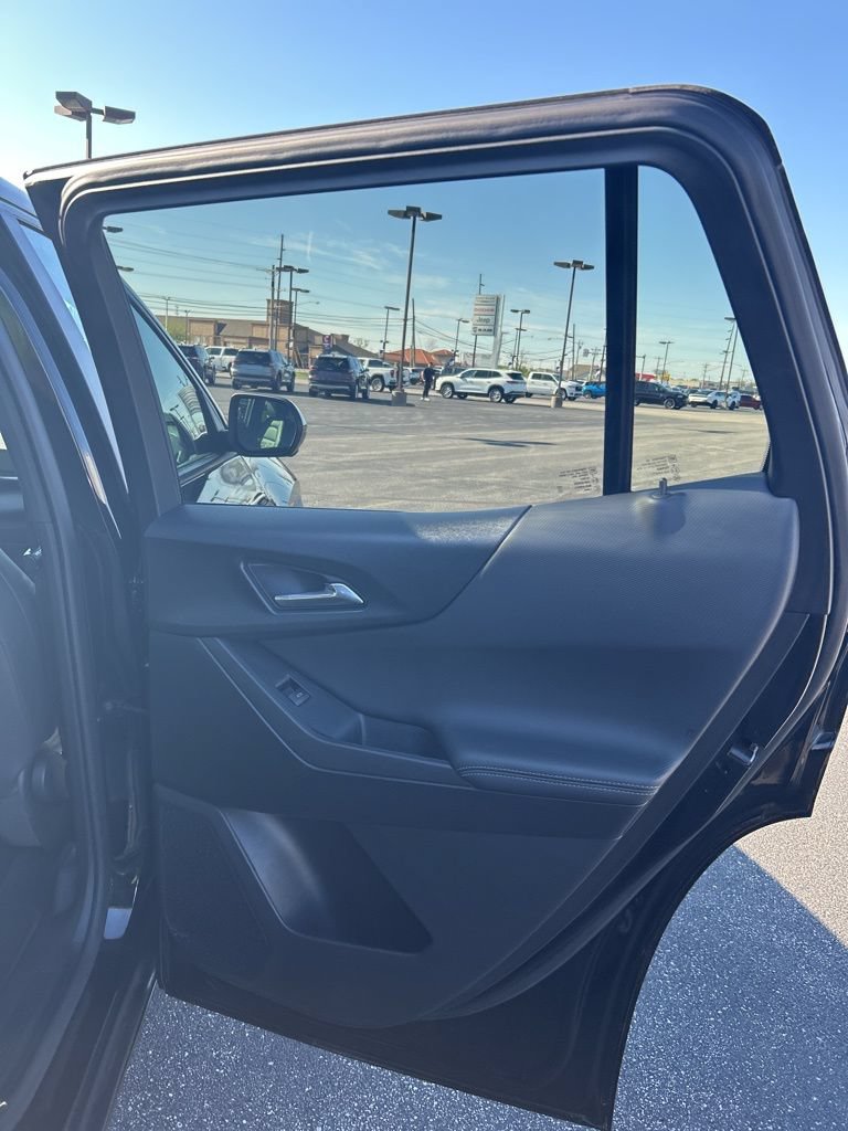 Used 2025 Chevrolet Equinox LT w/ Convenience Package II FWD image 57