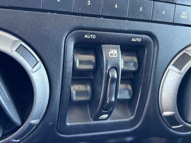 Used 2018 Jeep Wrangler Unlimited Sport S AWD/4WD image 25
