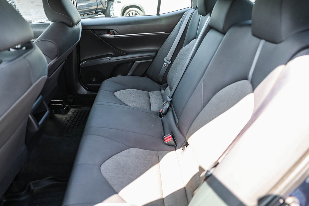 Certified 2022 Toyota Camry LE FWD image 7