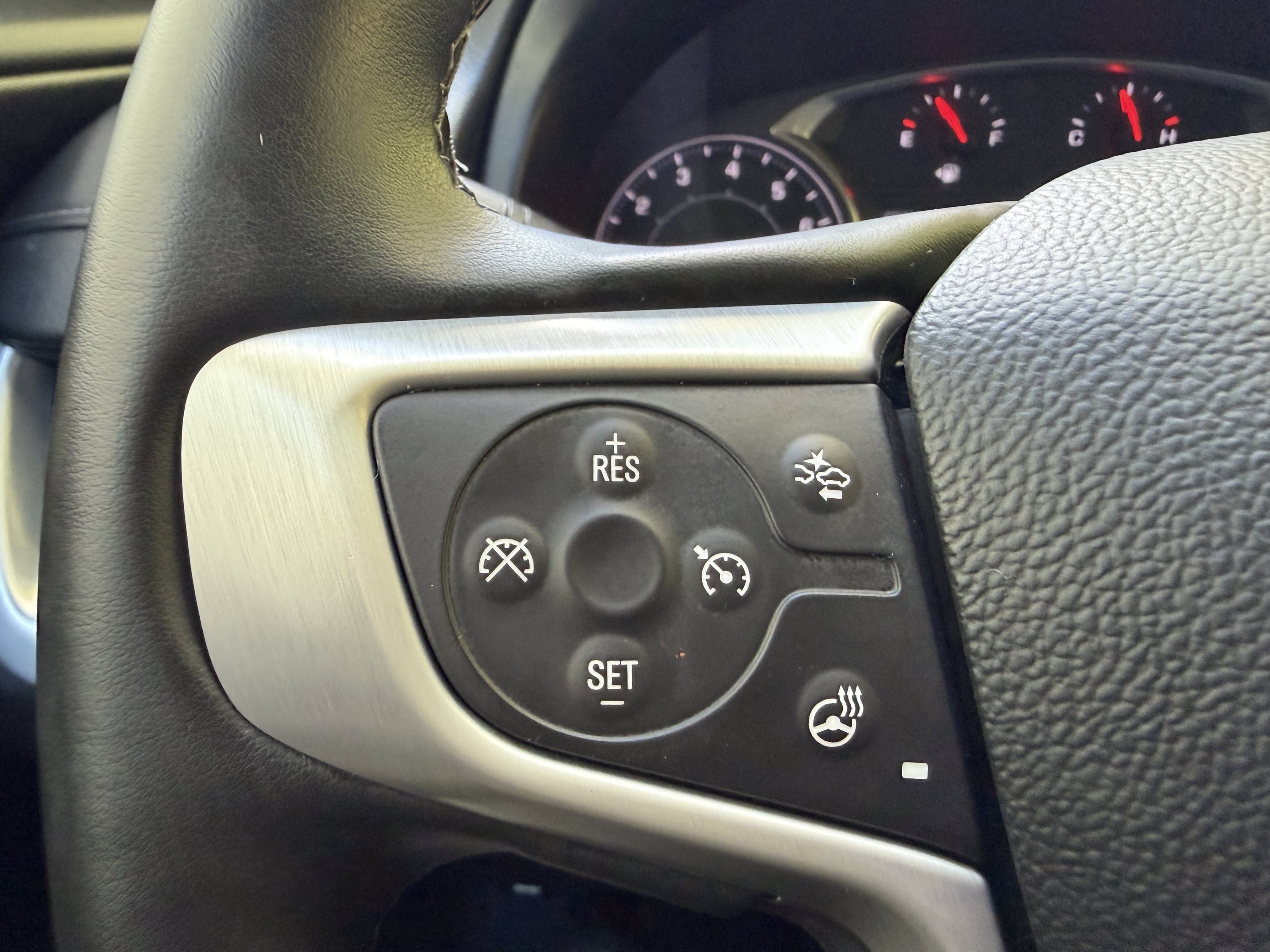 Used 2024 GMC Terrain SLT w/ LPO, Floor Liner Package AWD/4WD image 15