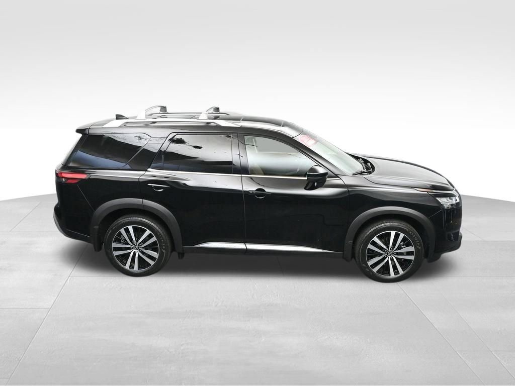 Used 2024 Nissan Pathfinder Platinum FWD image 38