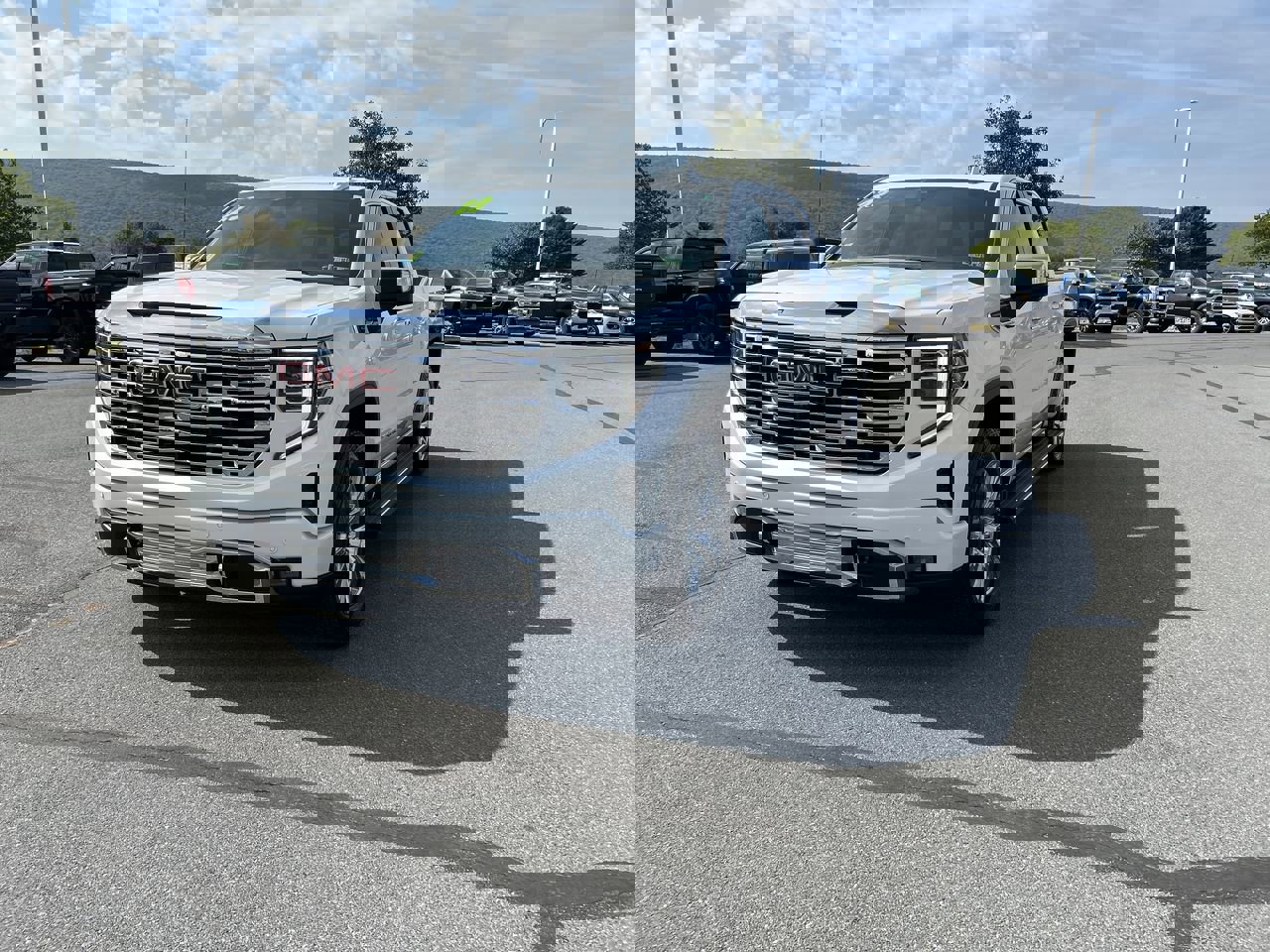 Used 2023 GMC Sierra 1500 Denali w/ Technology Package image 3