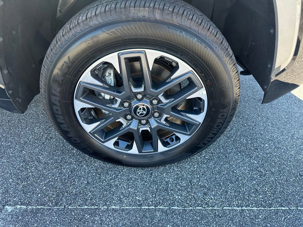 Used 2025 Toyota Tundra Limited image 4