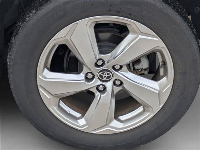 Used 2021 Toyota RAV4 XLE Premium AWD/4WD image 15