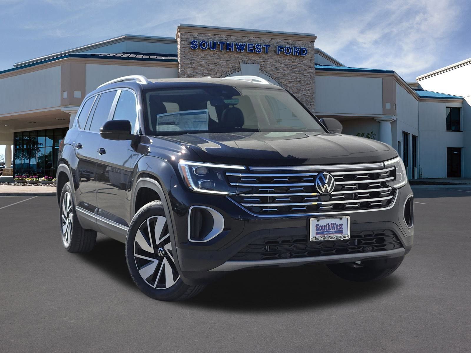 Used 2025 Volkswagen Atlas SEL AWD/4WD image 1