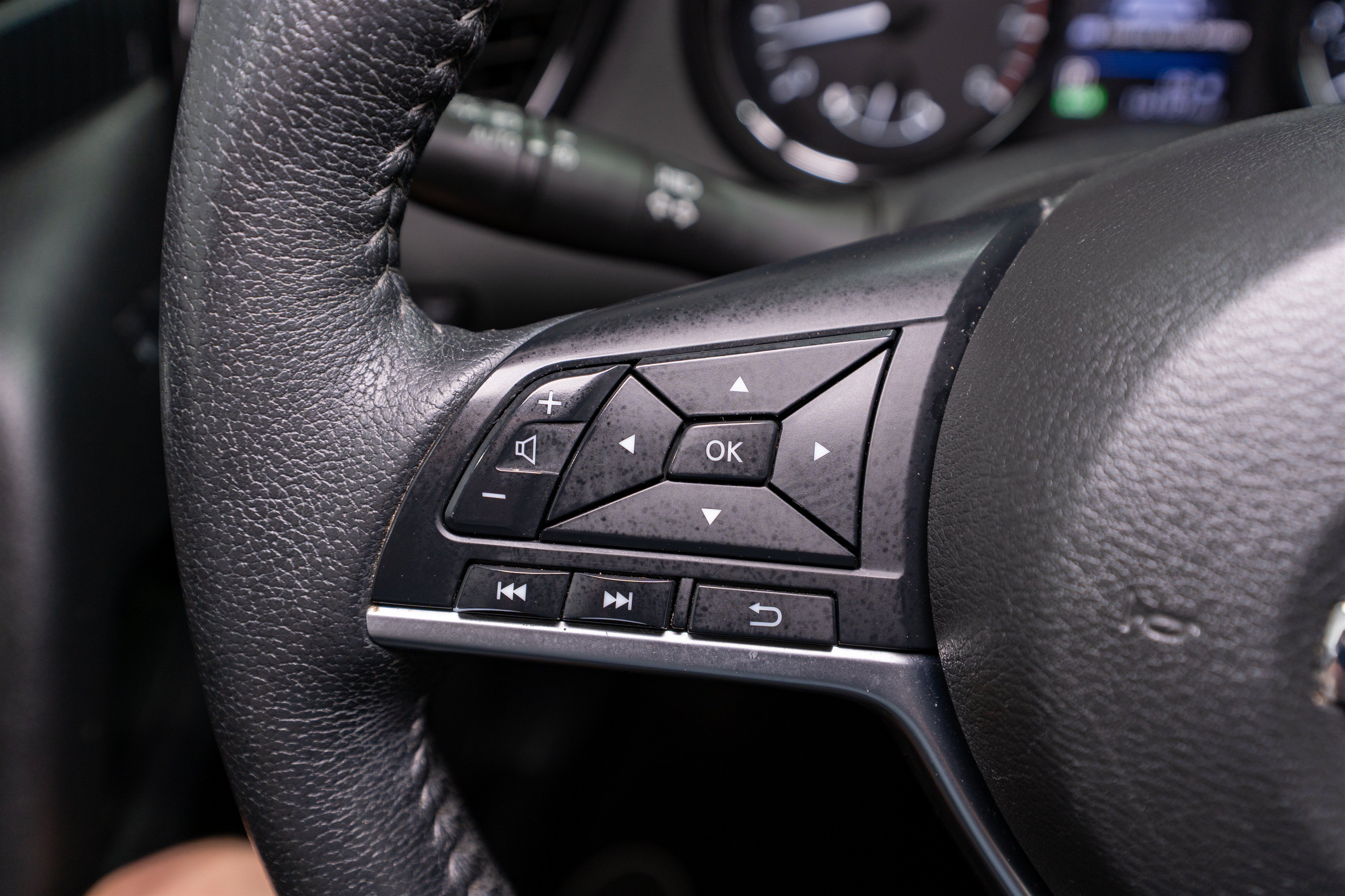 Used 2019 Nissan Rogue SL FWD image 26