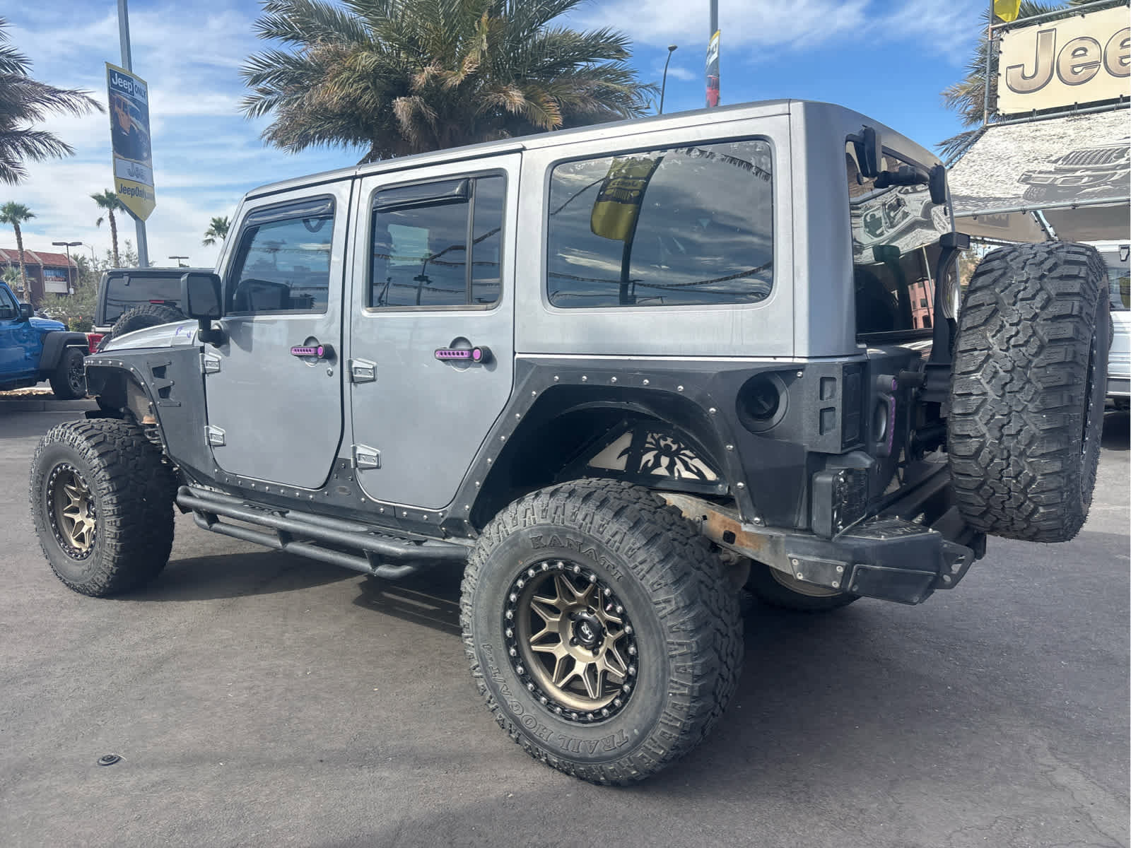 Used 2016 Jeep Wrangler Unlimited Sahara image 7