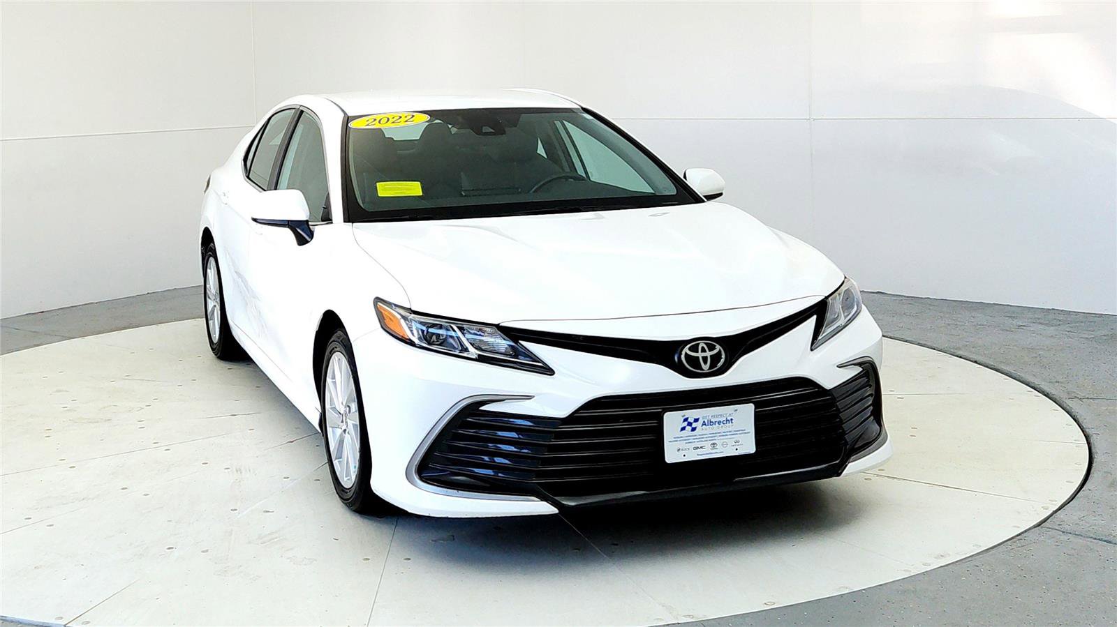 Used 2022 Toyota Camry LE w/ Carpet Mat Package (TMS) image 8
