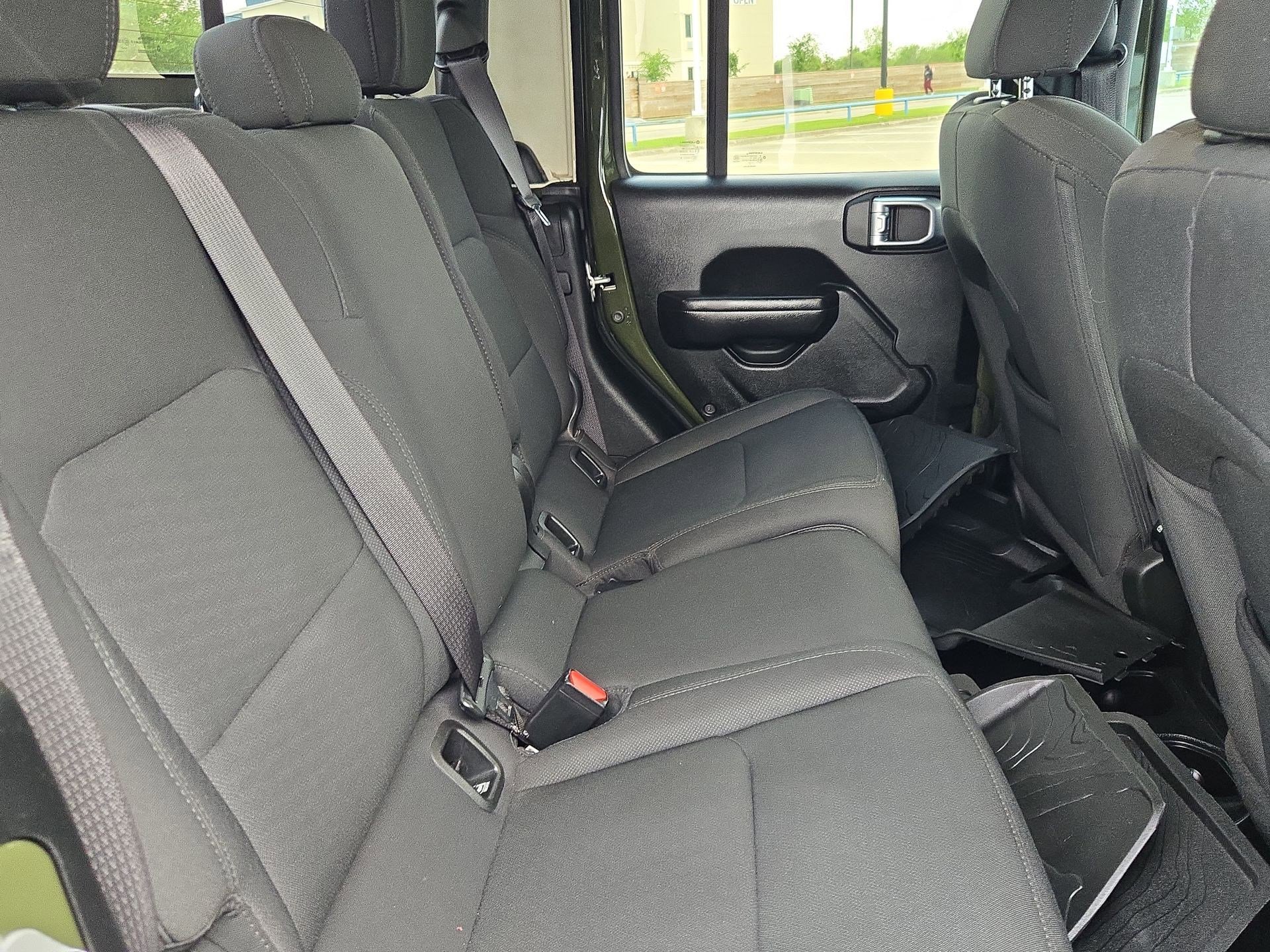 Used 2021 Jeep Gladiator Willys image 29