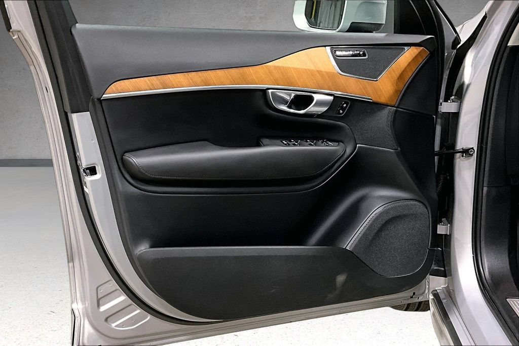 Certified 2023 Volvo XC90 B6 Core w/ Protection Package Premier AWD/4WD image 20