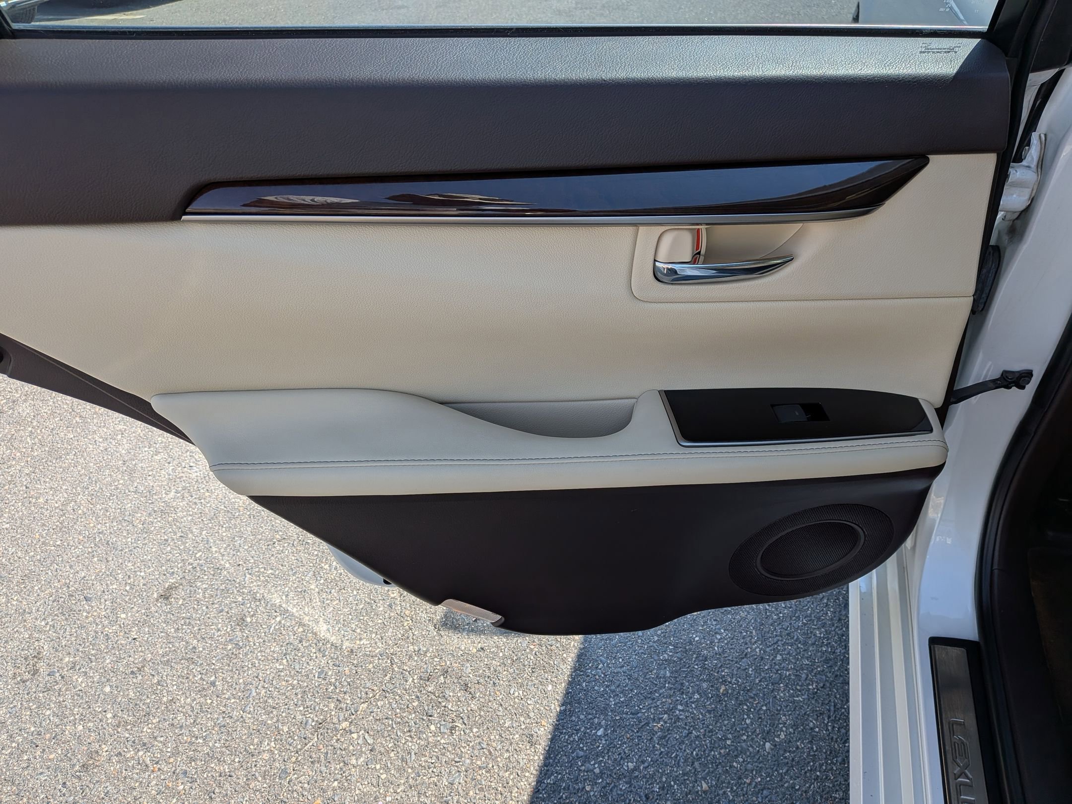 Used 2018 Lexus ES 350 w/ Premier Package image 26