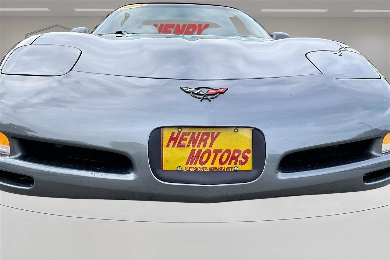Used 2004 Chevrolet Corvette Coupe w/ Roof Package RWD image 32