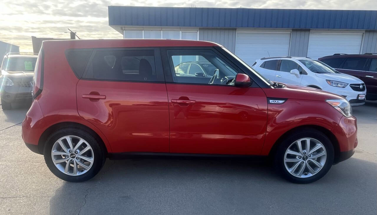 Used 2018 Kia Soul + FWD image 7