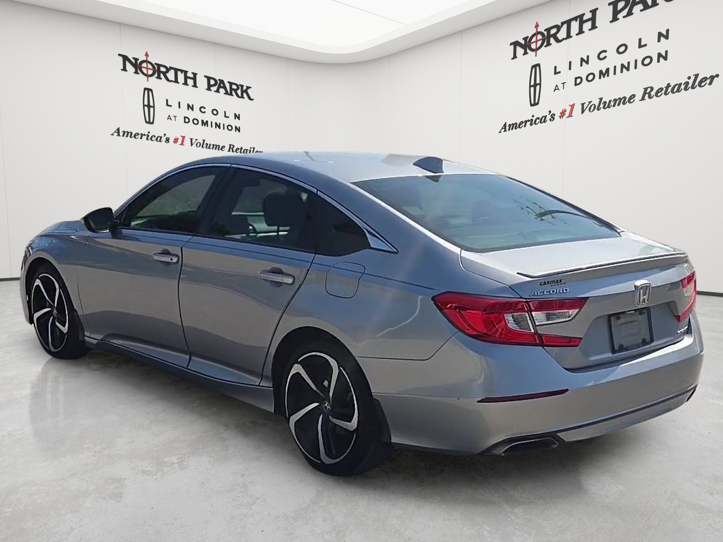 Used 2020 Honda Accord Sport image 3