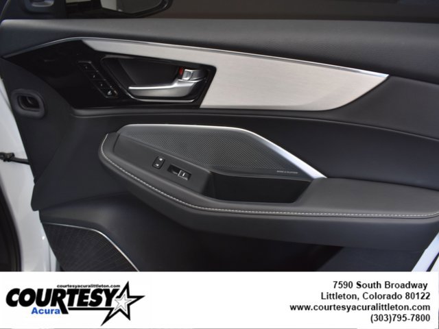 Certified 2025 Acura MDX SH-AWD w/ Technology Package image 32
