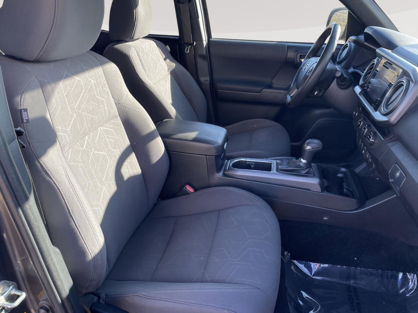 Used 2018 Toyota Tacoma TRD Off-Road RWD image 26