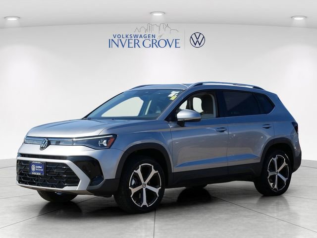 Certified 2025 Volkswagen Taos SEL AWD/4WD image 3