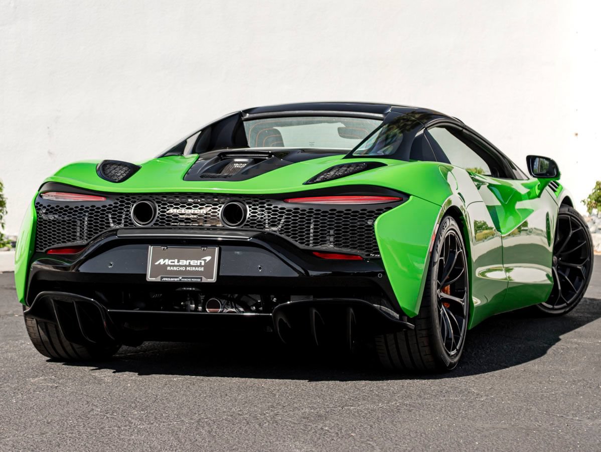 Used 2026 McLaren Artura Spider RWD image 8