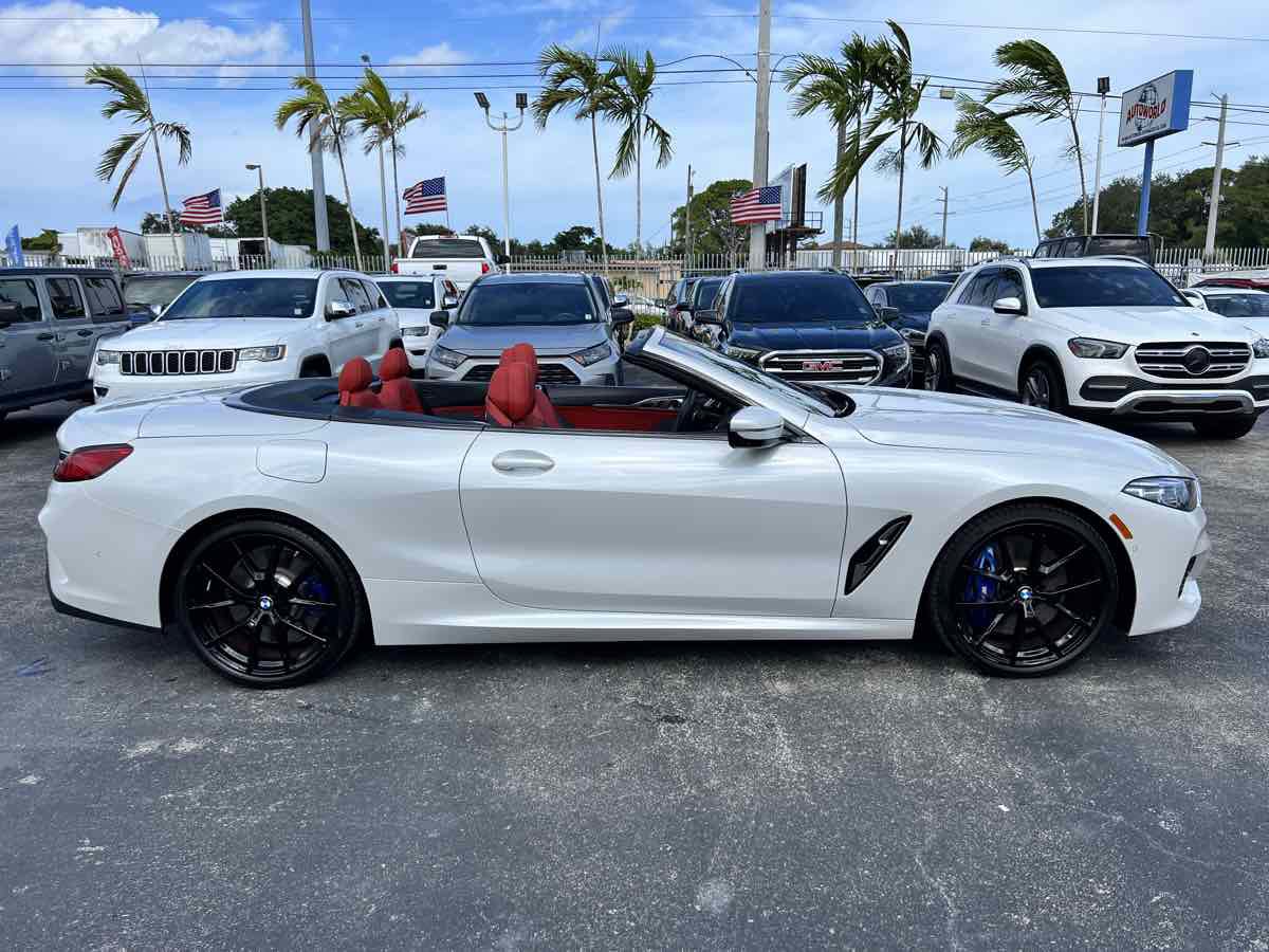 Used 2022 BMW 840i Convertible w/ Comfort Seating Package image 17