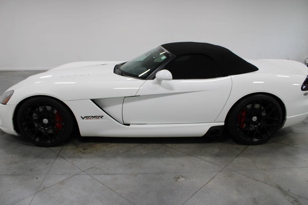 Used 2004 Dodge Viper SRT-10 RWD image 6