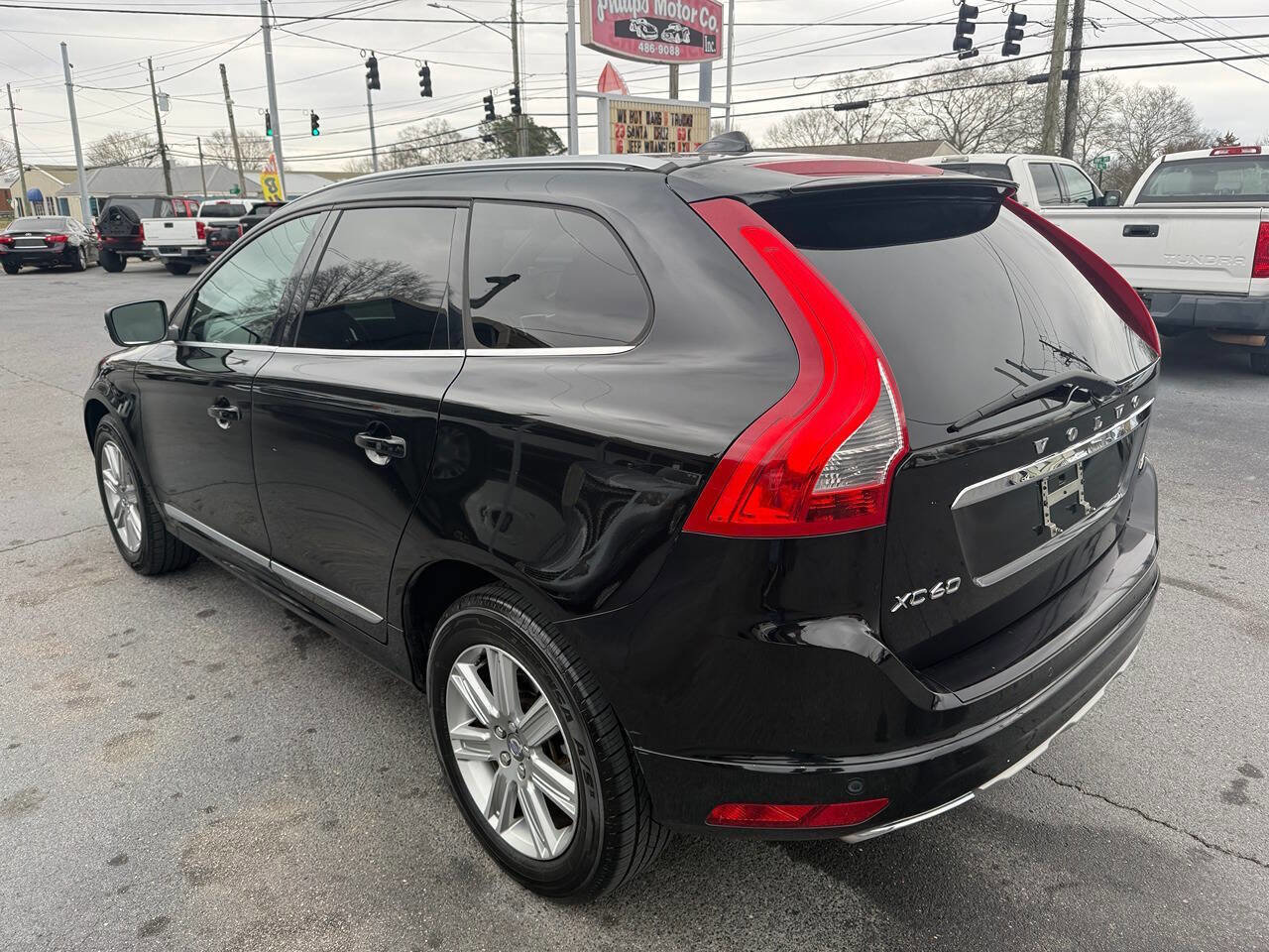 Used 2017 Volvo XC60 T5 Inscription w/ Preferred Option Package FWD image 6